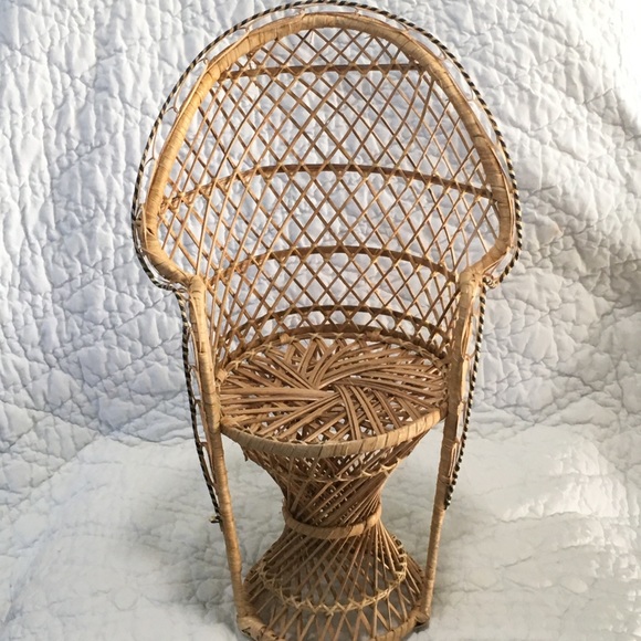 Vintage Look Wicker Rattan Miniature Peacock Chair - Picture 3 of 12
